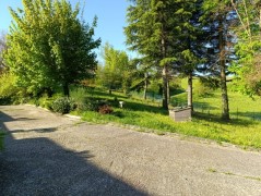 villa indipendente con giardino.